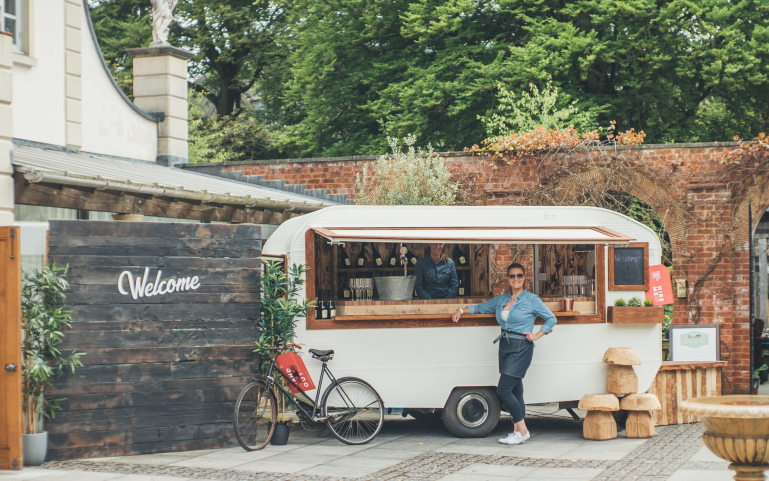 Caravan-Bar-Hire