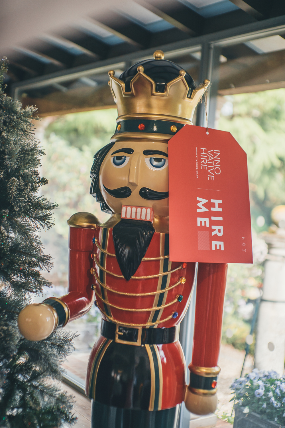 Nutcracker-Statue-Hire