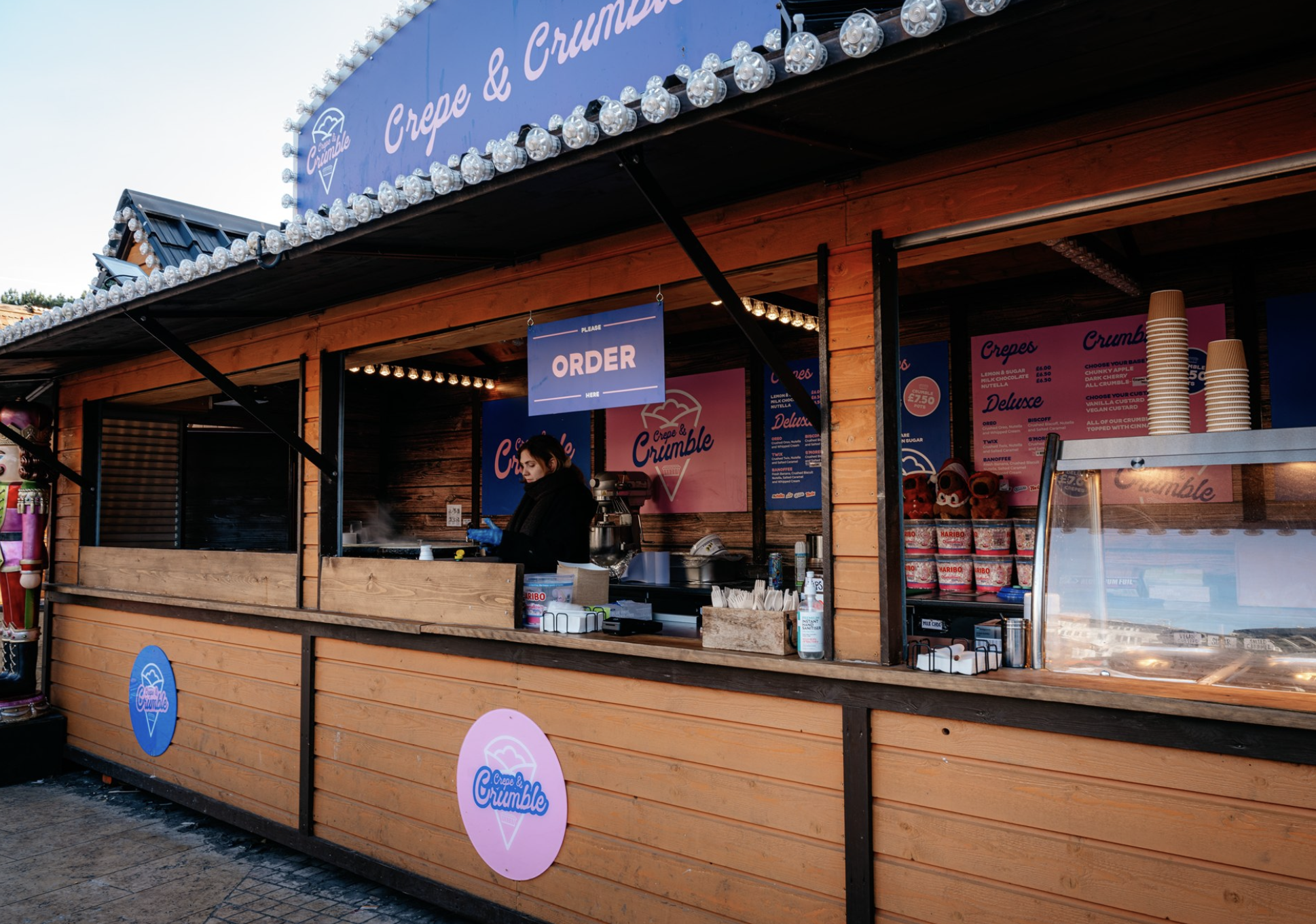30ft Wooden Clad Catering Unit - Image 3